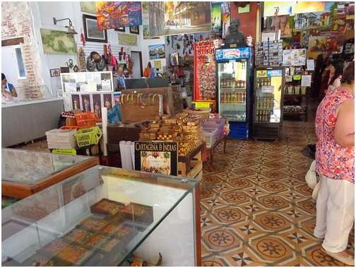 Shopping and Souvenirs in Cartagena with safety and adventure for American tourist. 